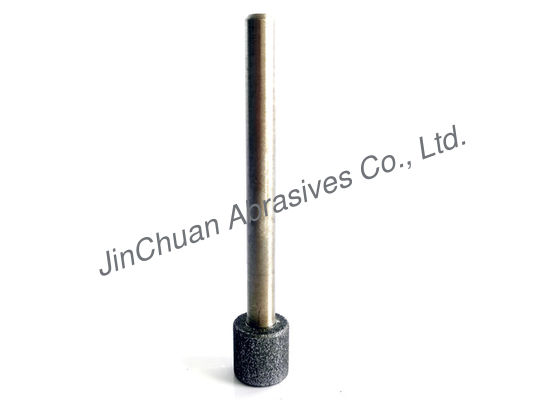 Pontos montados de moedura internos dos pinos do CBN do HSS usados para o furo interno que mói e que aponta