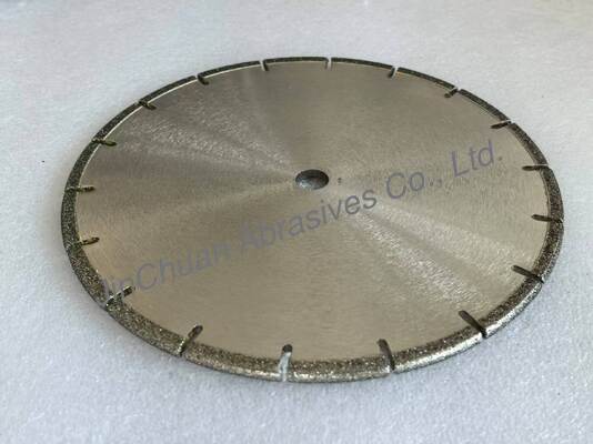 Lâmina de serra de diamante segmentada de diâmetro de 184,16 mm com ligação de níquel galvanizada e núcleo de aço reforçado para corte de concreto